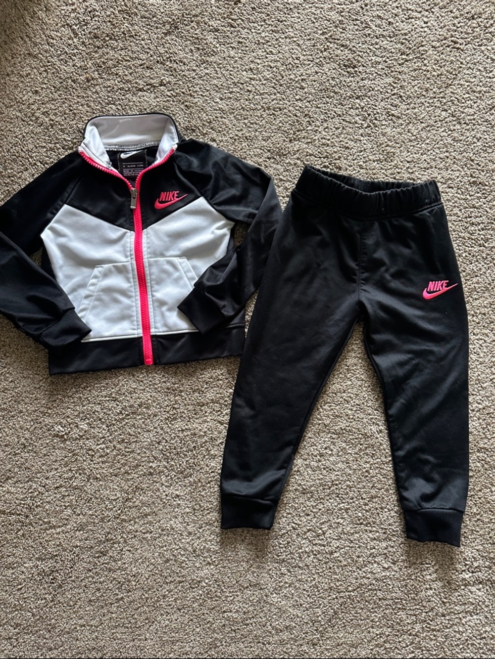 Nike Black & White Girls Track Jacket and Pants with Pink Accents size 3T